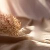Bougie Doux Rêves Enez ambiance cocooning, parfum floral et musqué apaisant, artisan laborantin Bretagne