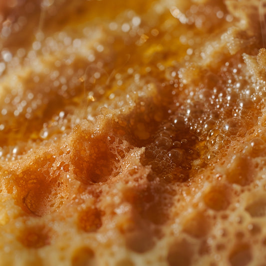 Bougie parfumée Madeleine Caramel Enez, diffusion olfactive gourmande, cire végétale fabriquée en Bretagne